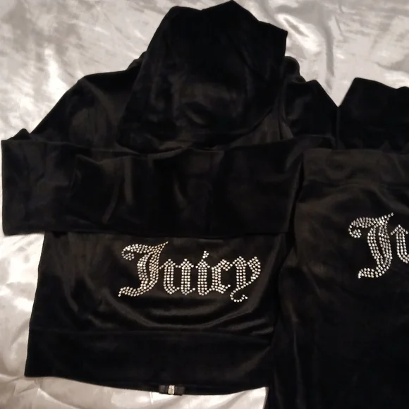 Juicy Couture Track Suit - Picture 12 of 15